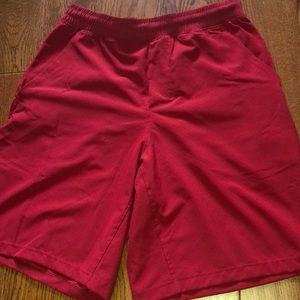 🍋 NWOT LULULEMON perforated pacebreaker short